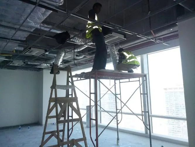 在設(shè)計(jì)師的工作中，客戶都有一定的知識水平